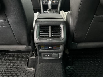 Volkswagen Tiguan II SUV 2.0 TSI BlueMotion Technology 220KM 2018 Volkswagen Tiguan 2.0 TSI 220KM R-line, ASO, Salon, zdjęcie 33