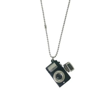 Wisiorek Aparat Fotograficzny Flash Camera Świeci