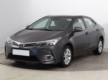 Toyota Corolla XI Sedan 1.6 Valvematic 132KM 2016 Toyota Corolla 1.6 Valvematic, Salon Polska, zdjęcie 1
