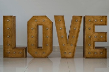 Drewniany napis LOVE malowany żarówki wesele 120cm