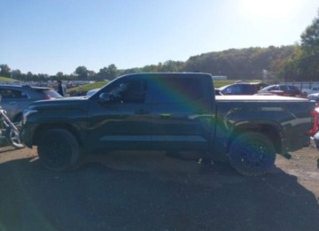 Toyota Tundra II 2022 Toyota Tundra 2022, 3.4L, 4x4, SR5 TRD SPORT, od ubezpieczalni 3.4 Benzyna, zdjęcie 1