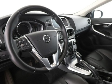 Volvo V40 II Hatchback Facelifting 2.0 D2 120KM 2018 Volvo V40 GRATIS! Pakiet Serwisowy o wartości 600, zdjęcie 13