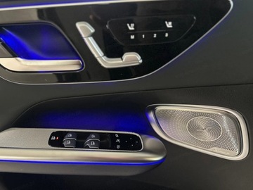 Mercedes GLC C254/X254 Coupe 2.0 300 258KM 2025 GLC Coupe 300 4-Matic AMG Line 2.0 (258KM) 2025, zdjęcie 8