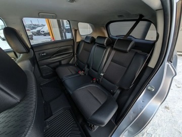 Mitsubishi Outlander III 2014 Mitsubishi Outlander Rezerwacja 2.0 Hybryda Plug-in 121KM, zdjęcie 33