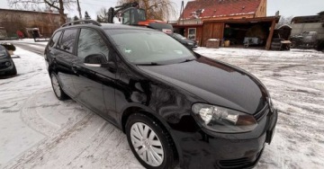 Volkswagen Golf VI Variant 1.6 TDI-CR DPF BlueMotion 105KM 2012 Volkswagen Golf Volkswagen Golf 1.6 TDI DPF BlueMotion Technology DSG Comf