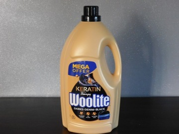 Набор моющих средств Woolite Color Dark, 2x4,5 л.