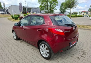 Mazda 2 II Hatchback 3d Facelifting 1.3 MZR 75KM 2011 Mazda 2 Zarejestrowany - ubezpieczony - 1,3 - 75 KM 1.3 Benzyna 75KM, zdjęcie 9