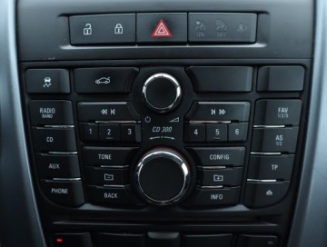 Opel Astra J Sedan 1.6 Twinport ECOTEC 115KM 2016 Opel Astra 1.6 16V, Salon Polska, Klima, Tempomat, zdjęcie 11