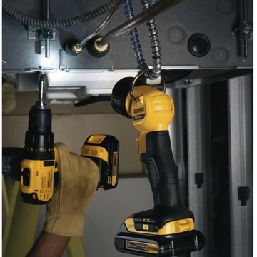 Аккумуляторный ФОНАРЬ DeWALT СВЕТОДИОДНАЯ ФАРНАЯ ЛАМПА 18 В DCL040