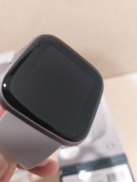 Умные часы Fitbit Versa 2 серые