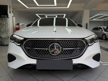 Mercedes Klasa E W214 Sedan 2.0 200 204KM 2026 E Klasa 200 4-Matic Avantgarde 2.0 (204KM) 2026, zdjęcie 1