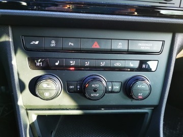 Seat Leon III CUPRA 5d 2.0 TSI 280KM 2014 SEAT LEON CUPRA 5d 2.0 TSI 280KM, Bezwypadkowy, Serwisowany, DSG, zdjęcie 21