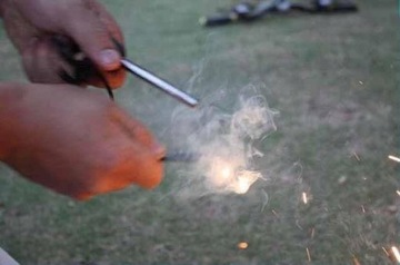 KRZESIWO MAGNEZOWE SURVIVAL ZAPALARKA ROZPAŁKA
