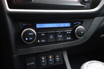 Toyota Auris I Hatchback 3d Facelifting 1.6 Valvematic 132KM 2013 Toyota Auris 1.6 Valvematic, Salon Polska, zdjęcie 15