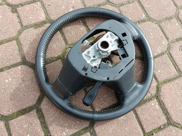 PĚKNÝ VOLANT KŮŽE TOYOTA RAV4 III