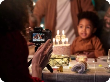 CANON EOS R100 + RF-S 18–45 мм F4,5–6,3 IS STM + АКСЕССУАРЫ, 2 АККУМУЛЯТОРА