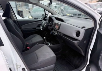 Toyota Yaris III Hatchback 5d Facelifting 1.0 VVT-i 69KM 2014 Toyota Yaris Toyota Yaris Benzyna 70KM, zdjęcie 25