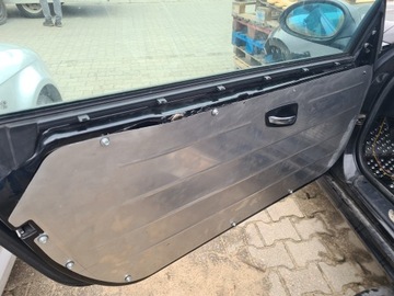Tapicerka drzwi boczki panele BMW E92 coupe KOMPLE