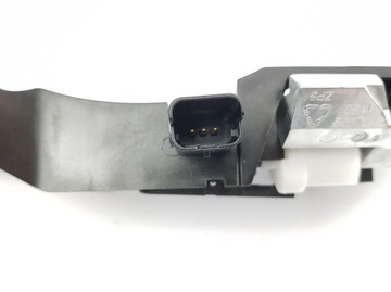 KLIKA DVEŘE LEVÝ NOVÝ ORIGINÁLNÍ RENAULT LAGUNA 3 MODUL 8200299233