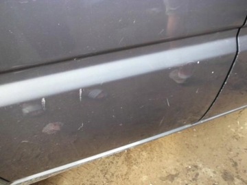 DVEŘE PRAVÝ ZADNÍ FORD MAVERICK TERRANO 93-97ROK