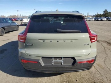 Volvo XC40 2024 Volvo XC 40 2024 Volvo XC40 Plus 2.0 Benzyna 247KM, zdjęcie 6