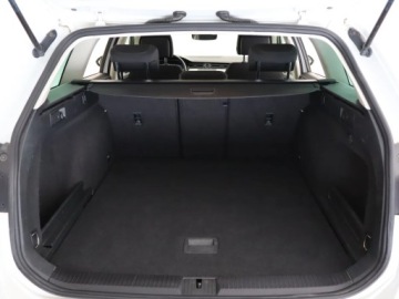 Volkswagen Passat B8 Variant 2.0 TDI BlueMotion SCR 150KM 2018 VW Passat 2.0 TDI, Navi, Klima, Klimatronic, zdjęcie 13