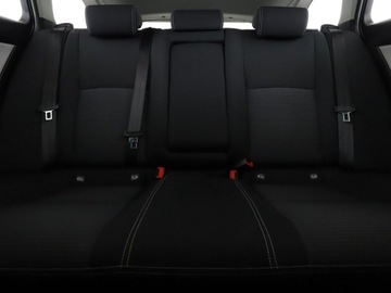 Toyota Avensis III Wagon Facelifting 2015 2.0 D-4D 143KM 2015 Toyota Avensis navi klima auto LED grzane fotele, zdjęcie 17