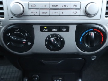 Hyundai i20 I Hatchback 5d 1.2 DOHC 78KM 2010 Hyundai i20 1.2, Klima, zdjęcie 15