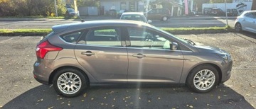 Ford Focus III Kombi 1.6 Duratec 125KM 2011 Ford Focus Historia serwisowa , dobrze wyposazony , 1.6 Benzyna 125KM, zdjęcie 3