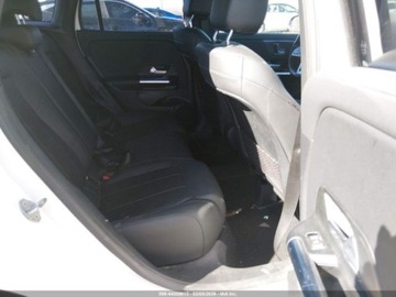 Mercedes GLA II 2021 Mercedes-Benz GLA 250 2021 2.0 Benzyna 221KM, zdjęcie 12