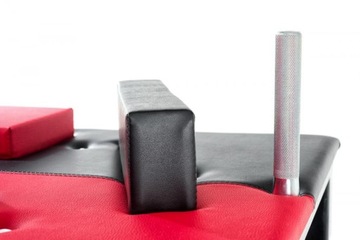 Стол для армрестлинга складной, натуральная кожа.