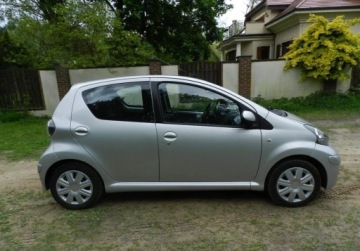 Toyota Aygo I Hatchback 3d 1.0 VVT-i 68KM 2009 Toyota Aygo mala tania niezawodna 5drzwi KLIMA bez rdzy Benzyna 68KM, zdjęcie 4