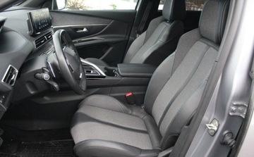 Peugeot 5008 II Crossover Facelifting 1.5 BlueHDi 130KM 2023 Peugeot 5008 1.5 BlueHDi Allure EAT8 2023 od RiA 1.5 Diesel 130KM, zdjęcie 9