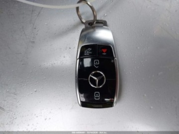 Mercedes Klasa E W214 2023 Mercedes-Benz Klasa E 2023 r., E350 4 MATIC 2.0 Benzyna 255KM, zdjęcie 12