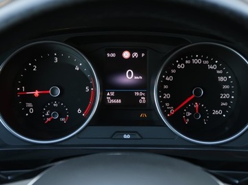 Volkswagen Tiguan Allspace SUV 2.0 TDI 190KM 2017 VW Tiguan Allspace 2.0 TDI, Salon Polska, zdjęcie 10