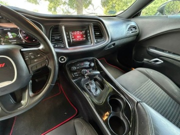 Dodge Challenger III 2017 Dodge Challenger 3.6 V6 309KM| Pakiet wizualny SRT, zdjęcie 19