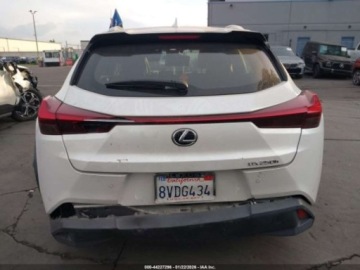 Lexus UX 2021 Lexus UX 2021 Lexus UX 250h AWD 2.0 Hybryda 181KM, zdjęcie 3