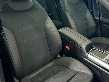 Mercedes GLA II Off-roader Facelifting 2.0 220 190KM 2025 MERCEDES-BENZ GLA 220 4-Matic AMG Line 2.0 (190KM) 2025, zdjęcie 5