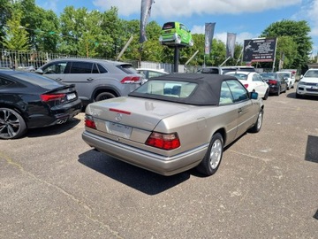 Mercedes Klasa E W210 1995 Mercedes E 320 A124 E320 3.2 Benzyna 220 KM,, zdjęcie 3