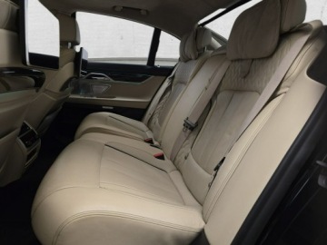 BMW Seria 7 G11-G12 Sedan 750i 450KM 2017 BMW 750 Poleasingowe.pl, zdjęcie 11