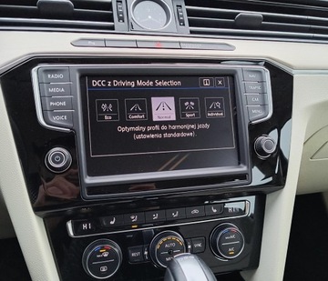 Volkswagen Passat B8 Variant 2.0 TSI BlueMotion Technology 220KM 2017 Volkswagen Passat 2.0 TSI 220KM Highline DSG, Salo, zdjęcie 17