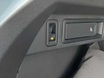 Volkswagen Tiguan II SUV Facelifting 2.0 TDI 200KM 2022 Volkswagen Tiguan 2.0TDI 200KM UrbanSport DSG 4x4 SerwisASO Acc Matrix Kes, zdjęcie 16