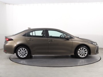 Toyota Corolla XII Sedan 1.5 VVT-i 125KM 2021 Toyota Corolla 1.5 VVT-i, Salon Polska, zdjęcie 5