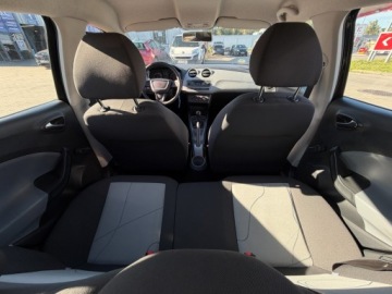 Seat Ibiza IV Hatchback 5d Facelifting 1.4 85KM 2013 Seat Ibiza ZAMIEŃ swoje auto Dowóz cała Polska Zostaw swoje w rozliczeniu, zdjęcie 5