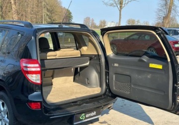 Toyota RAV4 III 2009 Toyota RAV4 2.2D-4D 204KM 2009r. 4x4 auto zarejestrowane i ubezpieczone 2.2, zdjęcie 9