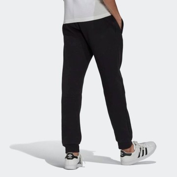 Spodnie adidas Essential H34657 XS (168cm)