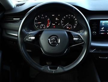 Skoda Octavia III Liftback Facelifting 1.5 TSI ACT 150KM 2020 Skoda Octavia 1.5 TSI, Salon Polska, Serwis ASO, zdjęcie 18