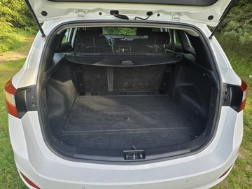 Hyundai i30 II Wagon Facelifting 1.6 CRDi 136KM 2015 Hyundai i30 1.6 CRDi 136KM # Duża Navi #, zdjęcie 24