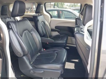 Chrysler Pacifica II 2022 Chrysler Pacifica Hybrid Touring L 2022 3.6l 3.6 Hybryda 260KM, zdjęcie 12