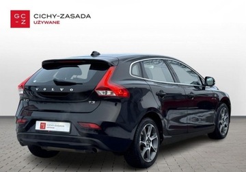 Volvo V40 II Cross Country 1.5 T3 DRIVE-E 152KM 2016 Volvo V40 1.5 Benzyna 152KM, zdjęcie 4